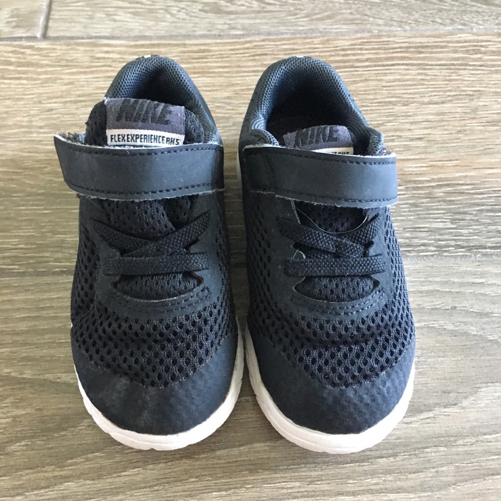 Black toddler Nike Shoes
